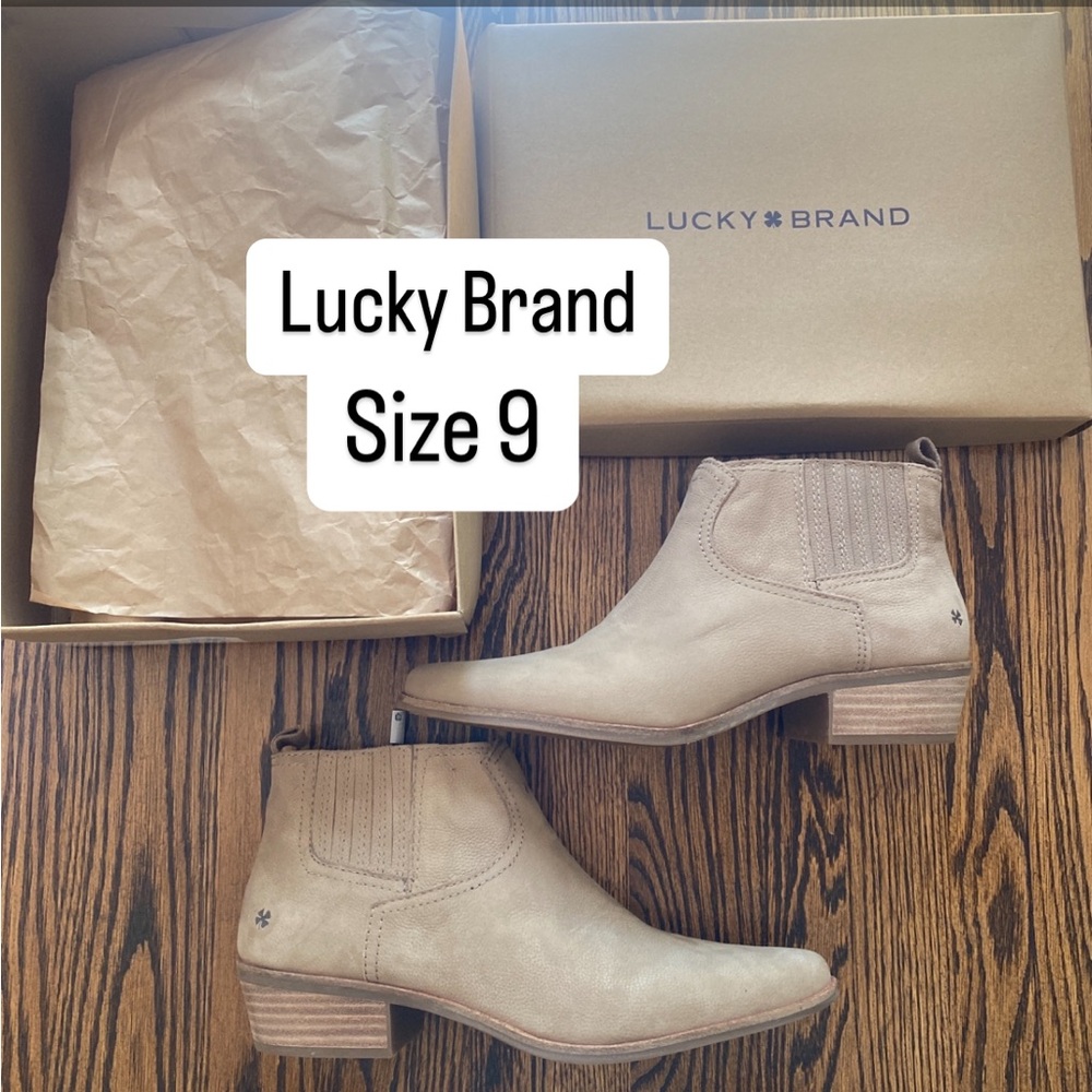 Lucky ankle boots size 9 new in box 

Size 9 medium